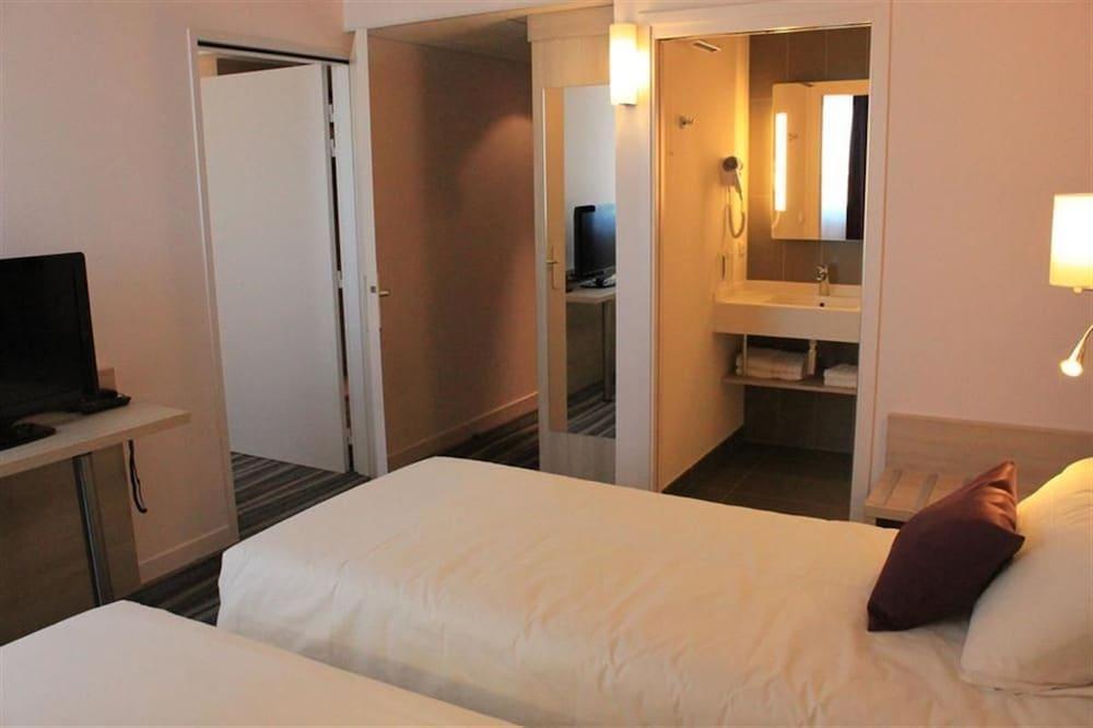 Brit Hotel Vendee Mer Les Achards  Exteriör bild