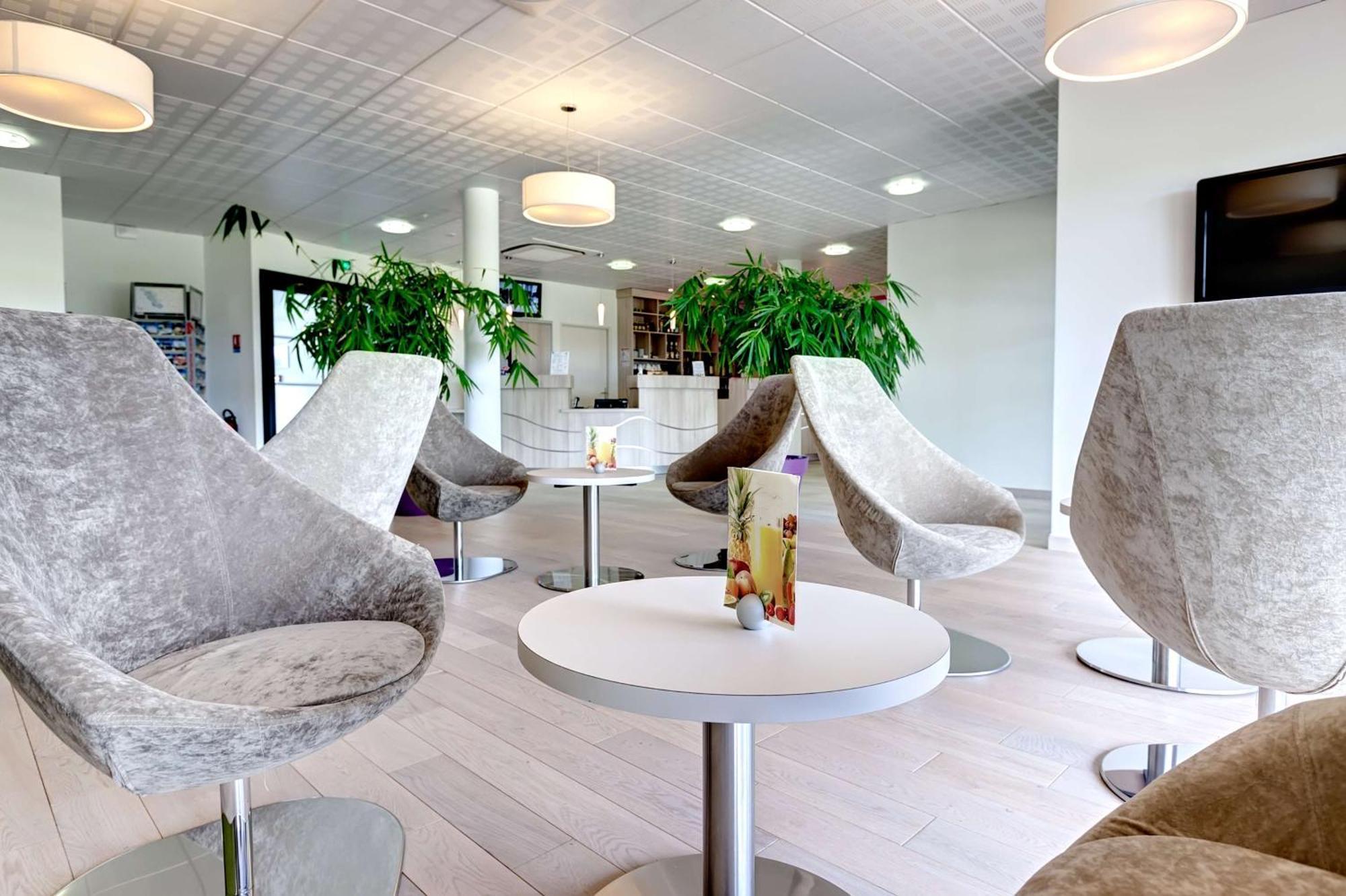 Brit Hotel Vendee Mer Les Achards  Exteriör bild
