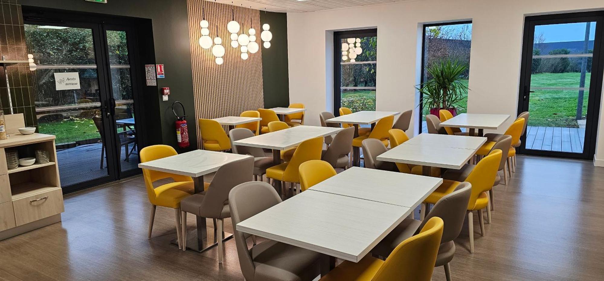 Brit Hotel Vendee Mer Les Achards  Exteriör bild